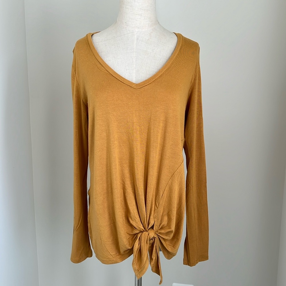EXPRESS | V neck Tie top long sleeves size Medium